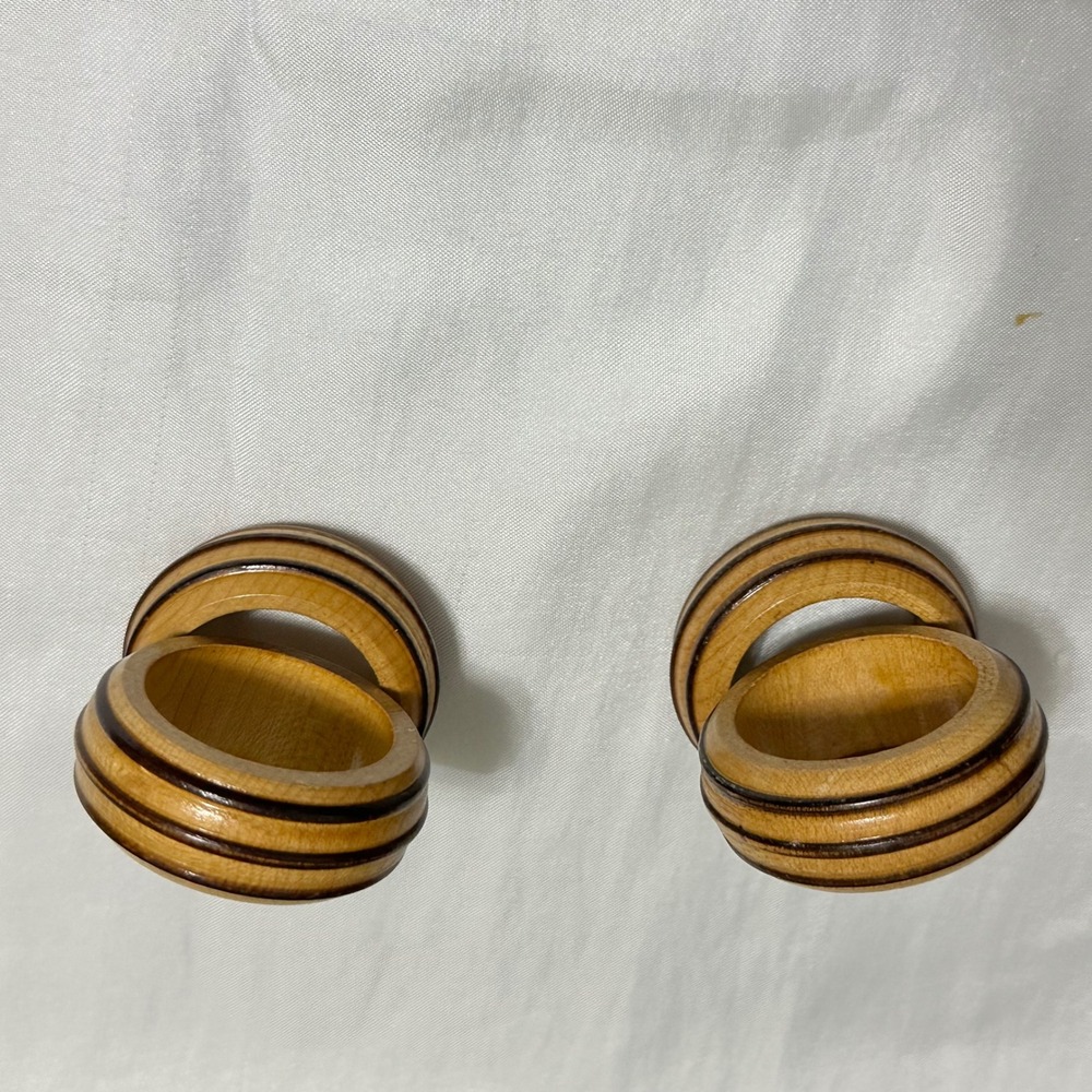 Unbranded Wooden Napkin Rings Set of 4 Brown Excellent Ribbed Striped Rustic